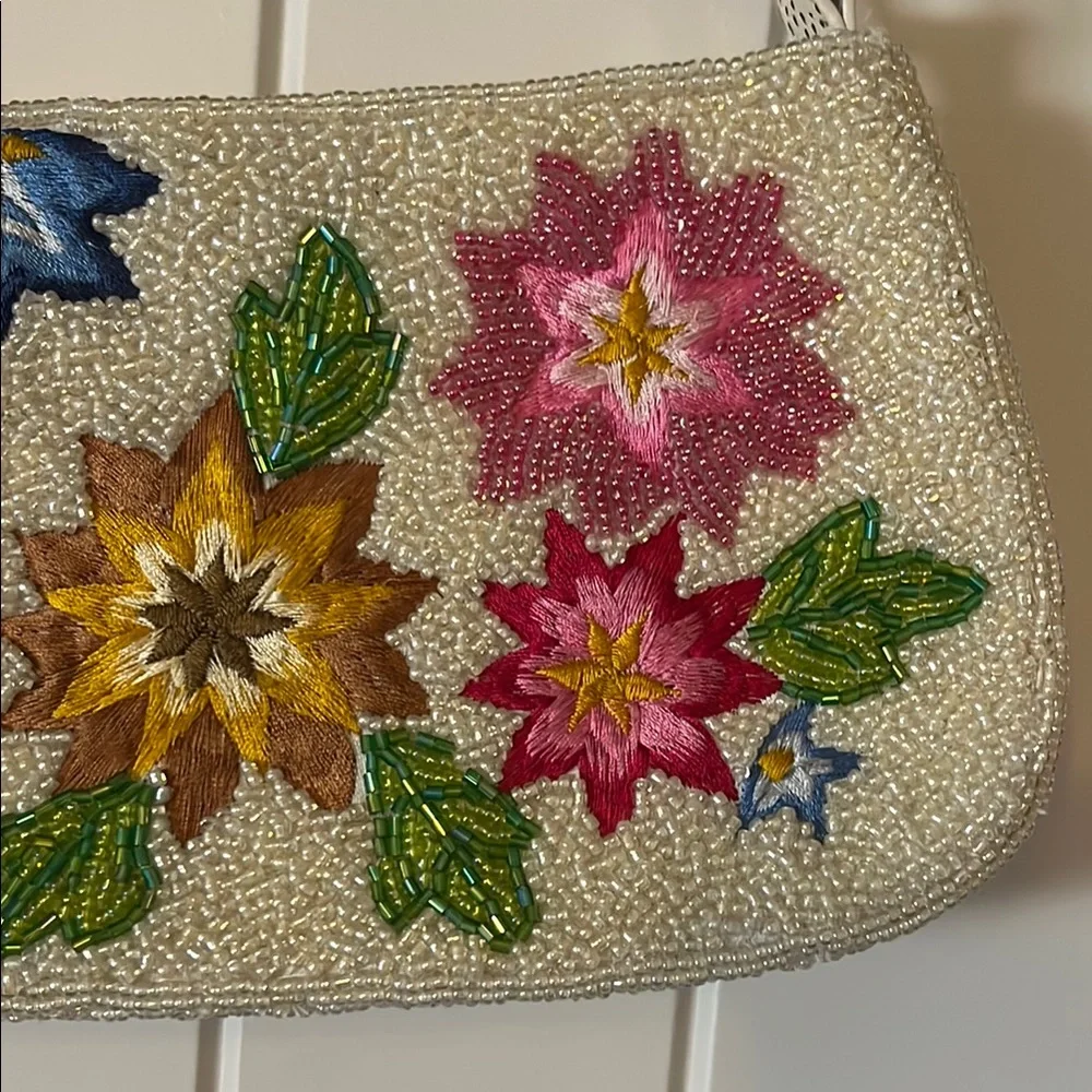 Floral Beaded Cream Shoulder Bag - Picture 5 of 14